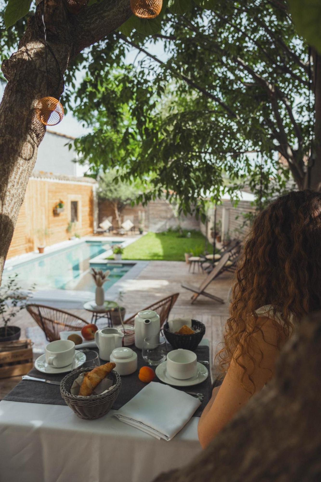 La Domitia - Maison D'Hotes, Massages & Bien-Etre Montbazin Esterno foto