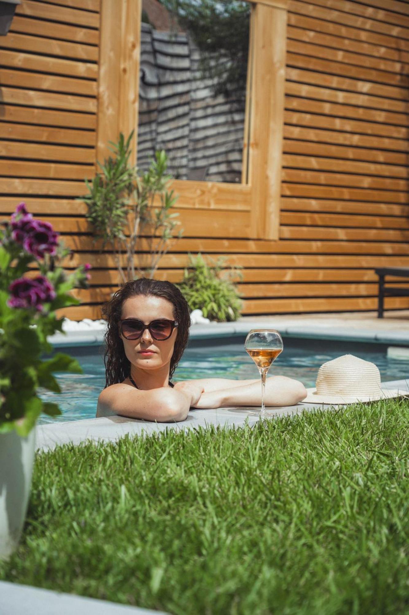 La Domitia - Maison D'Hotes, Massages & Bien-Etre Montbazin Esterno foto
